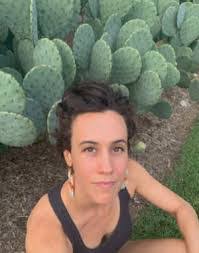 Laura Chartier's Instagram, Twitter & Facebook