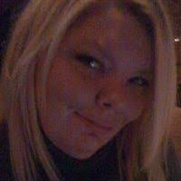 Rachelle Ryan's Instagram, Twitter & Facebook