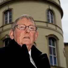 Tony R.Cox (@TonyRCox)