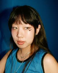 Anna Hanger's Instagram, Twitter & Facebook