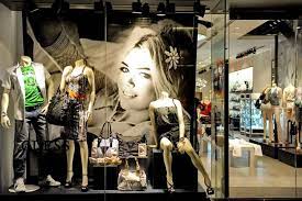 designer store window displays window display toronto guess queen st west window display to window display store window displays fashion retail interior