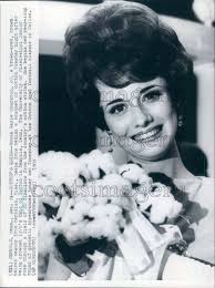 Susan Holder, 1968 Maid of Cotton to visit New Orleans** ## This is an  original press photo. The 1968 Maid of Cotton, Susan Holder, will arrived  here March 6 for a round