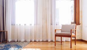 Lantai kayu indoor yang terbuat dari campuran pvc dengan serbuk kayu ataupun serbuk batu, dan dilaminasi dengan corak serta tekstur menyerupai kayu. Karakteristik Untuk Lantai Kayu Yang Harus Anda Tahu House Of Country Wood