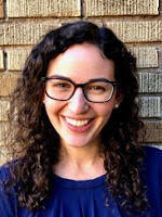 Elizabeth Kitt's Instagram, Twitter & Facebook