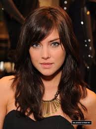 Your hairstyle might be short, but long top part can completely overhaul your image. Hairstyles For Short Forehead And Long Face
