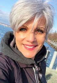 It is the ideal hairstyle for women with thin hair that don't want their hair to look flat. 50 Hairstyles For Thin Hair Over 50 Over 60 Ms Full Hair Short Bob Hairstyles Hairstyles For Thin Hair Cool Hairstyles