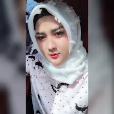 Jangan Pernah Menghina Masa Lalu Orang Lain Karena Air Hujan Yang Jernih Berasal Dari Awan Yang Hitam Awan Orang Wanita