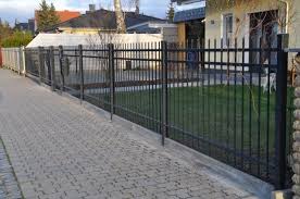 Unser Zaun Aus Aus Mauernim Unser Zaun Farmhouse Landscaping Fence Modern Fence