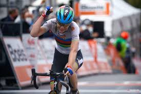 Mackaij was reeled in by van der breggen with 500m to go before amstel gold winner katarzyna niewiadoma countered off the front. Anna Van Der Breggen Gewinnt Zum Sechsten Mal In Folge Die Fleche Wallonne Swiss Cycles