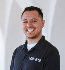 Malcolm Shearer's Instagram, Twitter & Facebook