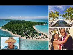 Marlon brando and tarita teriipia on the set of mutiny on the bounty, 1962. Marlon Brando S Private Island Resort Tetiaroa Atoll French Polynesia The Brando Youtube