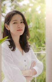 Fendi is an italian luxury fashion brand. Son Ye Jin Donates 100 Million Won For Daegu Coronavirus Patients Kdramastars
