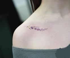 Hình xăm nhỏ ở vai hoặc cũng có thể là vùng xương quai xanh cũng thể hiện bạn là một cô gái vô cùng quyến rũ, ngọt ngào. 65 Máº«u Hinh XÄƒm Mini Ä'áº¹p Nháº¥t 2021 Cho Nam Ná»¯