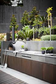 10 stylish and efficient outdoor kitchens