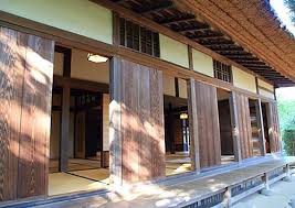 Ganz wichtig ist es, dass du ein japanisches haus niemals mit schuhen betreten darfst. Traditionelles Japanisches Wohnhaus Besonderheiten