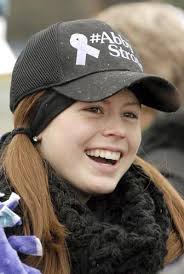 Town rallies around teen after cancer diagnosis