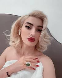 Abia acum a dezvăluit identitatea bărbatului toată … Ana Morodan DramÄƒ De Nedescris Vedeta È™i A Pierdut PÄƒrinÈ›ii È™i Bunicii Intr Un Singur An Nu Mai Era Nimeni Spectacola Ro