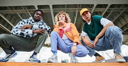 Nachhaltige Urban Fashion im Alltag, AI generated