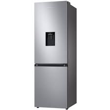 Si vous privilégiez la partie frigo, optez pour un réfrigérateur deux portes et son congélateur en haut. Le Refrigerateur Samsung Rb34t632dsa Accueille Un Distributeur D Eau En Facade Les Numeriques