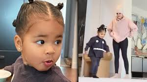 Everything you need to know about the kardashian kids, from kourtney kardashian's kids to kim kardashian's kids to khloe kardashian's daughter true thomspon, kylie jenner's daughter stormi. Khloe Kardashian Reacts To True Thompson Cartwheel Video Youtube