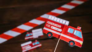 20 Diy Ideen Fur Den Feuerwehr Kindergeburtstag Frecher Fratz