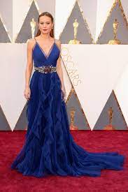 Es ist reich, dramatisch und anspruchsvoll. Pin Von Laura Ben Auf Abendkleider Coole Kleider Oscar Kleider Mode Fur Den Roten Teppich