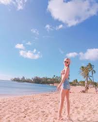 Here Are 4 Photos Snapped Of Exid L E On Vacation Koreaboo Beach Girls Photo Cool Girl
