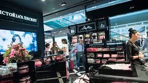 Livrare rapida prin curier oriunde in romania. Victoria S Secret Opens At Bucharest Airport Duty Free Hunter Duty Free Hunter