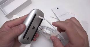 Why Apple Needs To Fix The Magic Mouse Its Wireless Computer Mouse Business Insider