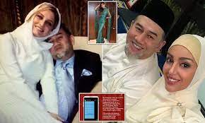 Pelbagai info menarik dalam bentuk angka. Russian Beauty Queen Who Married Ex King Of Malaysia Screamed At By Woman Claiming To Be His Wife Daily Mail Online