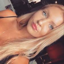 Eva Pearson (@EvaPearson13)