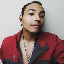 Hali Martin's Instagram, Twitter & Facebook