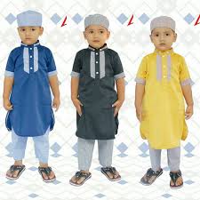Pakaian keluaran butik yang dirintis oleh coco chanel ini memang menjadi langganan para bangsawan dan keluarga taipan di seluruh dunia. Jual Sale Baju Koko Anak Baju Gamis Anak Laki Setelan Baju Muslim Anak Laki Di Lapak Zaynplaza Bukalapak