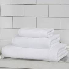 These towels are made from 100% ring spun turkish cotton which allows them to be extremely absorbent, soft and fluffy. Unito Bath Towel Frette