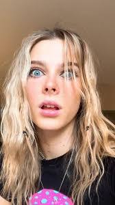 Ashley Svendsen's Instagram, Twitter & Facebook