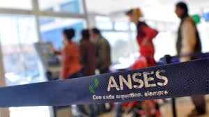 .durante enero de 2021 la entrega de tres nuevas ayudas: Vuelve El Ife Que Deberia Suceder En 2021 Para Que Se Pague Otra Vez El Bono De Anses De 10 000 Infobae