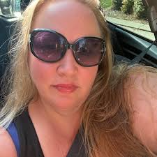 Has anyone heard of MedCerts? I'm thinking of taking their course... it's  online for 6 months but I'm still not too sure, I also looked for them in  abhes and caahep but