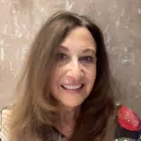 Suzanne Faber's Instagram, Twitter & Facebook