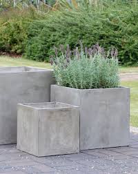 Be sure to check our gallery out, as. 23 Amazing Diy Concrete Garden Boxes Ideas To Make Your Home Yard Looks Awesome Concrete Garden Garden Pots Diy Large Garden Planters