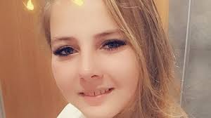 Doch diesmal ist alles anders, denn die erwachsenen töchter sylvana und sarafina gehen. Sarafina Wollny Sie Verpasst Ihrem Peter Einen Herben Schlag Kukksi Star News Beauty Und Trends