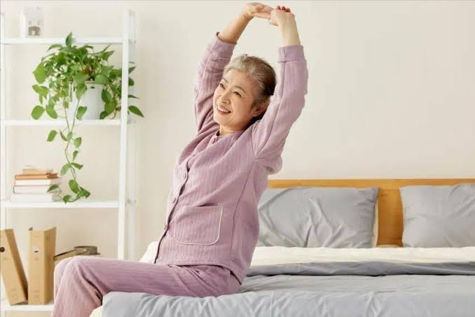 Trên 55 tuổi, nếu có 5 biểu hiện này sau khi thức dậy buổi sáng thì chứng  tỏ bạn có 1 cơ thể khỏe mạnh và tuổi thọ tốt