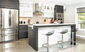 Cuisine Contemporaine Vol De Nuit Armoires De Cuisines Quebec Cle En Main Novaro Www Novaro C Home Kitchens Kitchen Inspirations Open Plan Kitchen Dining