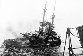 Hms Irresistible Sinking In The Dardanelles 18th March 1915 The Allied Fleet Tried To Force Their Way Through The Narrows World War One Gallipoli Battleship