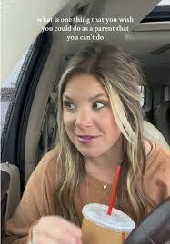 Jessica Laird's Instagram, Twitter & Facebook