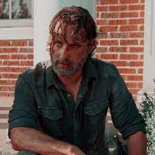 See more ideas about rick grimes, grimes, aesthetic. Pin By Hamoode On Andrew Lincoln Rick Grimes Hot The Walking Dad Grimes