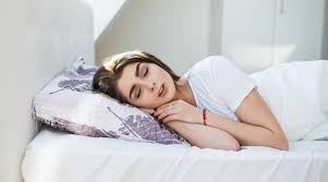 Selain dengan dijemur, untuk menghindari alergi serta asma yang disebabkan oleh orgasnime yang hidup di bantal dan guling, cuci dan gantilah sarung bantal dan guling kamu seminggu sekali. Kliknclean Jasa Kebersihan Rumah Dan Kantor Terbaik Di Indonesia Tersedia Di Play Store Untuk Android Dan App Store Untuk Ios Hubungi Kami 0815 8525 8888