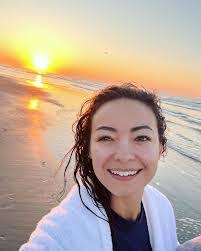 Elizabeth Colston's Instagram, Twitter & Facebook