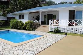 Epingle Par Aito Immobilier Sur Maisons Du Fenua Tahiti Belle Maison Grandes Piscines Et Maison Style