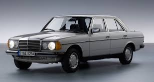 Pin Op Mercedes Benz