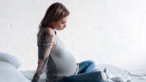 Tatuajes En El Embarazo Por Que Algunos Medicos Los Desaconsejan